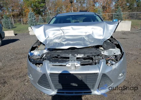 2012 Ford Focus Se z USA, uszkodzony, nr VIN 1FAHP3K24CL408461